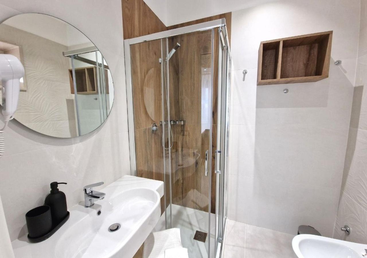 B&B Tra Le Vie Del Borgo Vieste Dış mekan fotoğraf