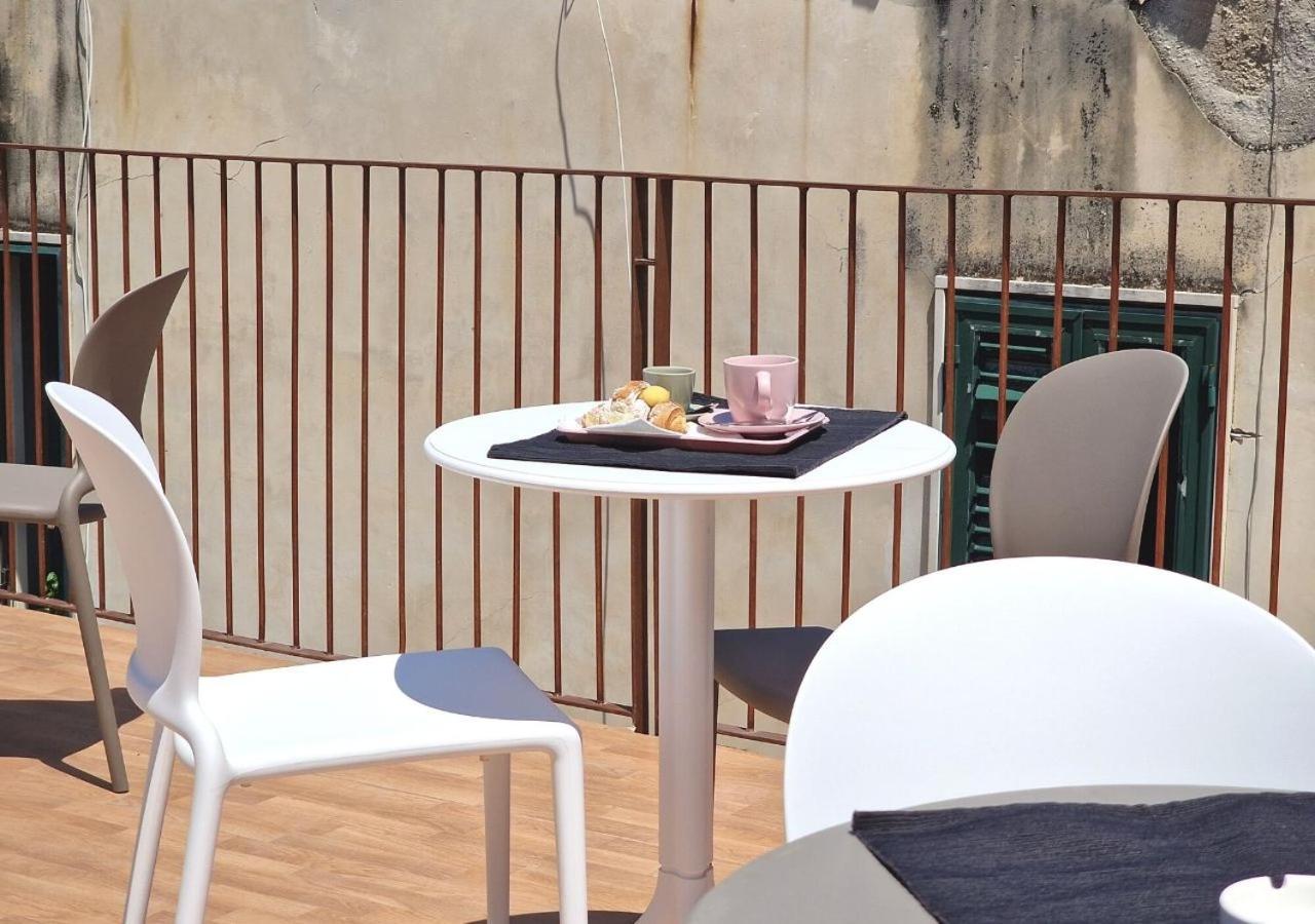 B&B Tra Le Vie Del Borgo Vieste Dış mekan fotoğraf