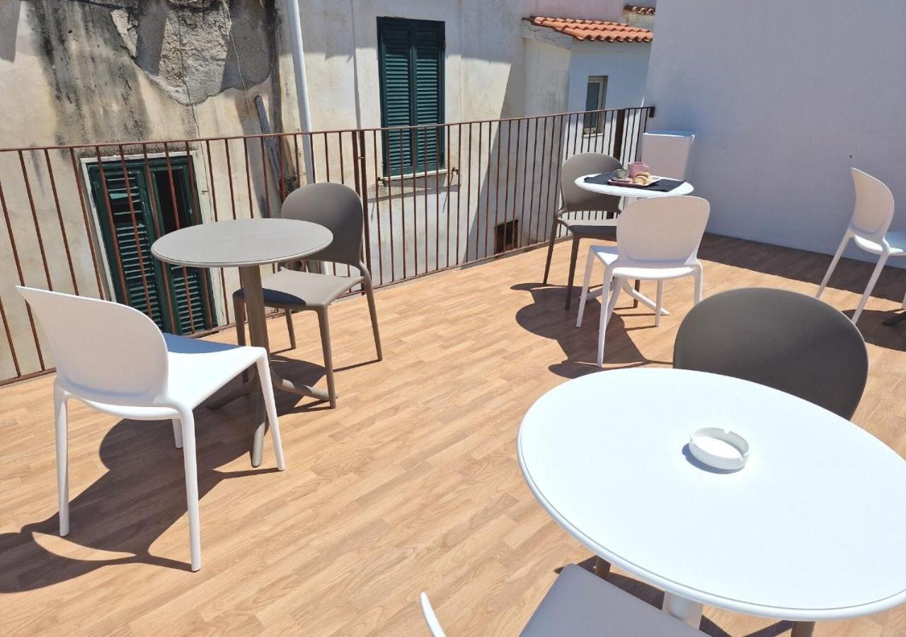 B&B Tra Le Vie Del Borgo Vieste Dış mekan fotoğraf
