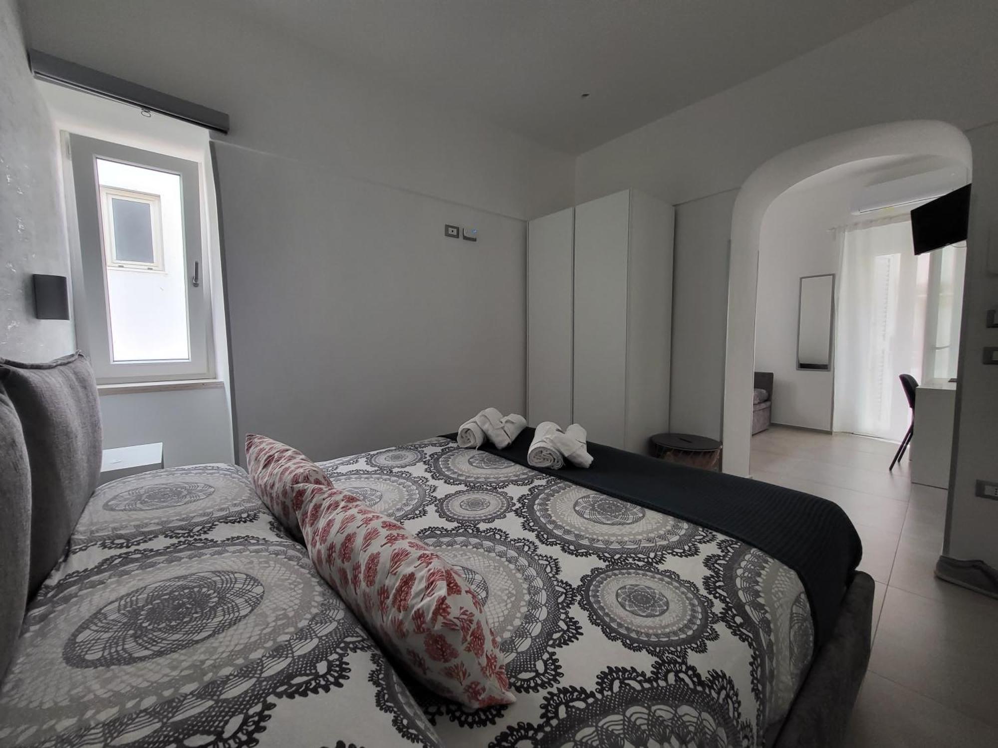 B&B Tra Le Vie Del Borgo Vieste Oda fotoğraf